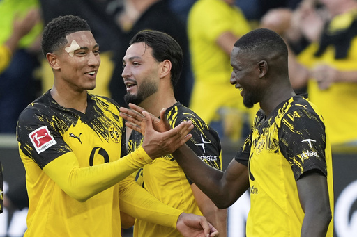 Con doblete de Guirassy Dortmund vence 3