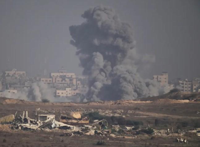 Netanyahu califica de ‘trágico accidente’ el doble ataque mortal contra un hospital de Gaza que mató a 20 personas