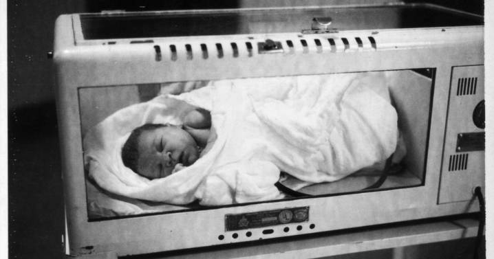 'Twilight Sleep': Historical Birthing Method Will Keep You Up At Night