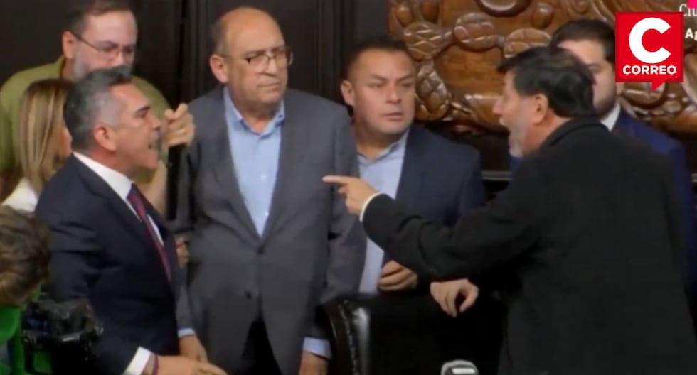 Senadores de México se enfrentan a golpes en discusión sobre intervención de EE.UU. (VIDEO)