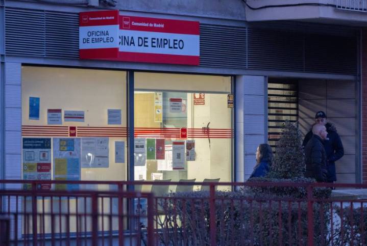 La Seguridad Social ganó 5.767 cotizantes en julio en Castilla-La Mancha, un 0,72% más, hasta alcanzar los 811.635 La Seguridad Social ganó una media de 5.767 cotizantes en el mes de julio en Castilla