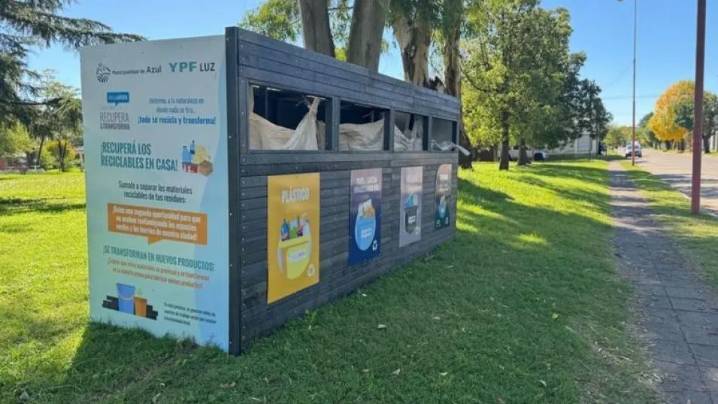 ECOPUNTOS EN AZUL . "Por una ciudad más limpia": continúa la campaña de conciencia ambiental