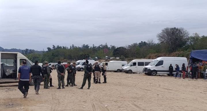 Aguas Blancas: Once personas imputadas por el millonario contrabando de mercaderías desde terrenos a la vera del río Bermejo