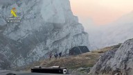 El fuego penetra en el corazón de los Picos de Europa: evacuadas más de 100 personas y suspendido el acceso a los Lagos de Covadonga en Asturias