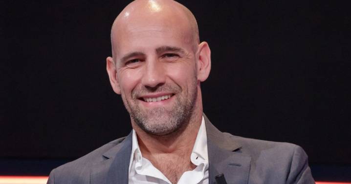 TVE ficha a Gonzalo Miró, el tertuliano defensor del socialismo, como copresentador de 'Directo al grano' junto a Marta Flich