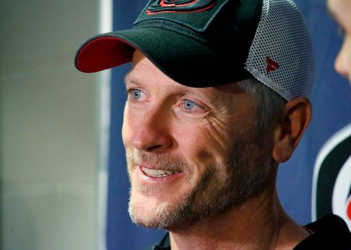 Hurricanes owner Tom Dundon strikes tentative deal to buy the Portland Trail Blazers