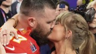 Taylor Swift y Travis Kelce anuncian su compromiso con emotivo mensaje en Instagram