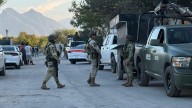 De última hora. Hombre es acribillado en su vehículo en Apodaca, Nuevo León