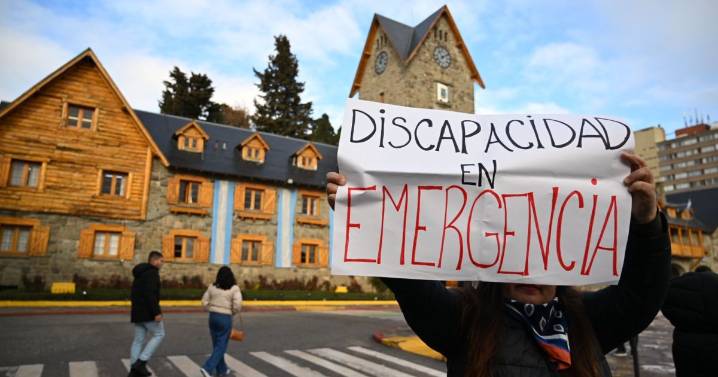 Familias reclaman en Bariloche por los certificados de discapacidad