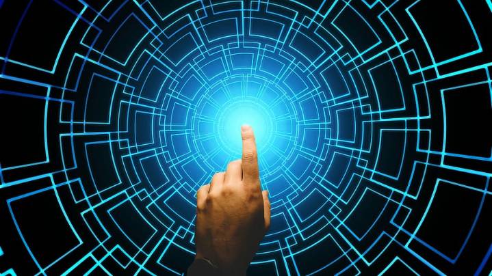“La inteligencia artificial no reemplaza a los profesionales, solo los guía o asiste”