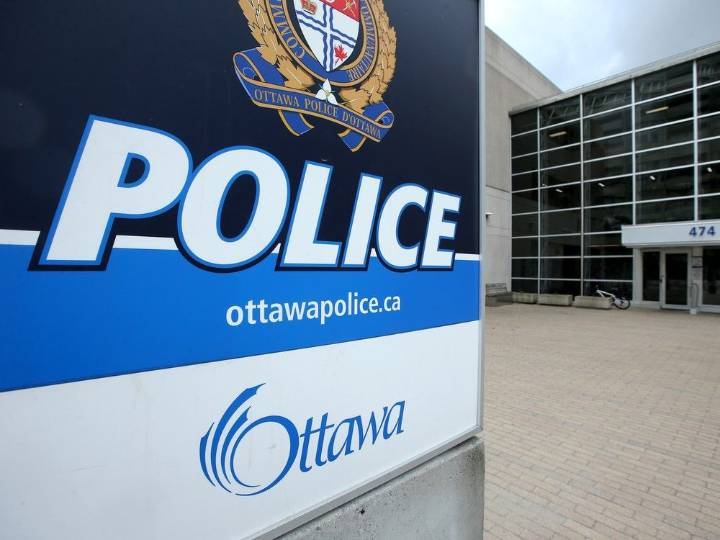 Ottawa police investigating hate incident on transit bus