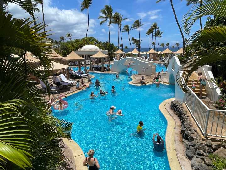 Travel: Stay in one of Hawaii’s most luxurious oceanfront resort villas