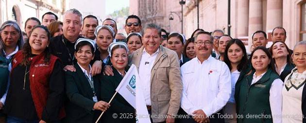MONREAL DA BANDERAZO DE SALIDA A RUTAS POR LA SALUD
