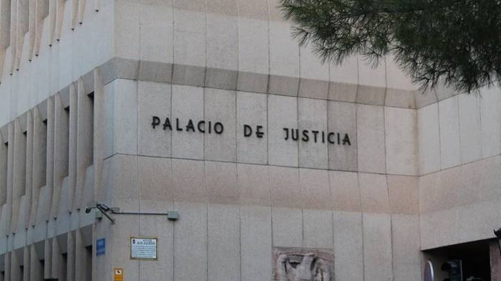 Una tapa de lata de atún, el arma homicida en una cárcel de Murcia