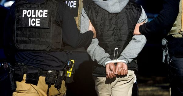 Avanzan las redadas del ICE en Estados Unidos: el IRS ya comenzó a filtrar datos de inmigrantes al gobierno: quiénes están en peligro