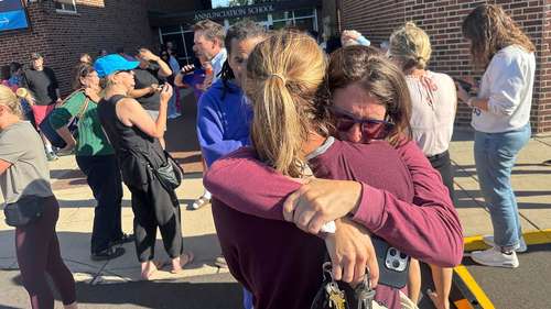 3 muertos, incluyendo agresor, tras tiroteo en una escuela católica de Minneapolis, dice policía