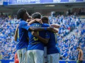 El Oviedo celebra su primera victoria en su regreso