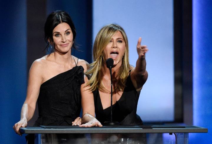 Jennifer Aniston y Courteney Cox comparten una selfie que enloquece a los fans