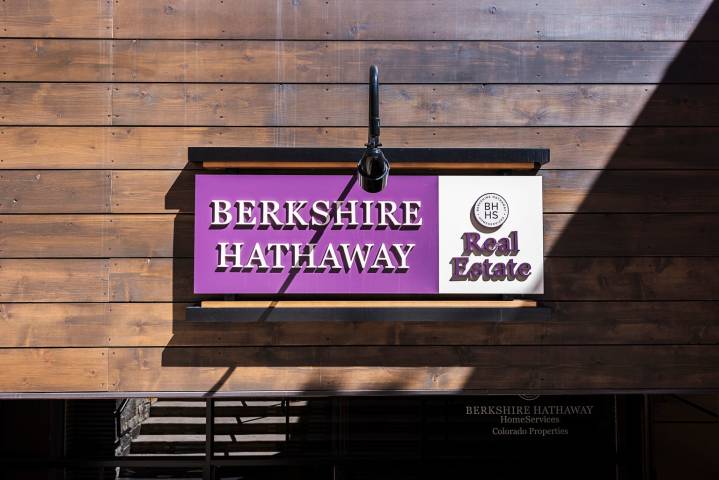 Berkshire Hathaway: Load Up While The Market Ignores (NYSE:BRK.A)