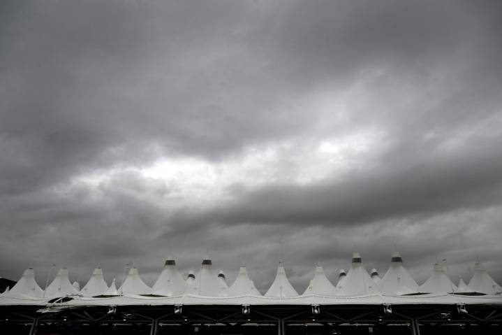 Hundreds of flights delayed Sunday at Denver International Airport