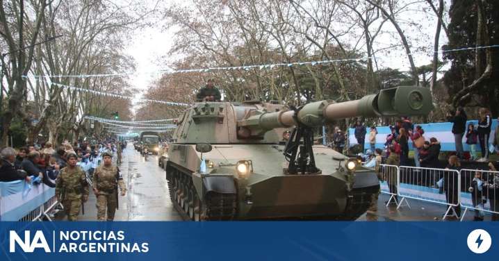 San Isidro homenajeó a San Martín con un masivo desfile cívico-militar que convocó a 20 mil personas
