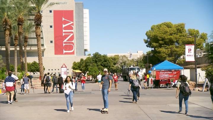 UNLV students return to campus ahead of fall 2025 semester