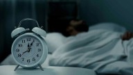 Qué significa despertarse a las 3 de la madrugada de manera recurrente, según la numerología