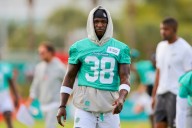 Dolphins dropping veteran CB Mike Hilton
