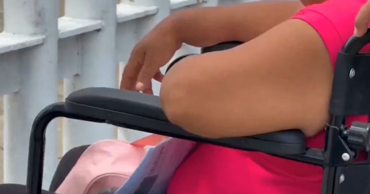 Tras visita de Sheinbaum, pacientes de hemodiálisis denuncian fallas en Hospital de Tabasco