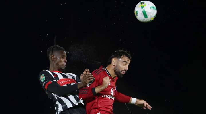 Manchester United Fue Eliminado de la EFL Cup 2025 por un Equipo de la Cuarta División