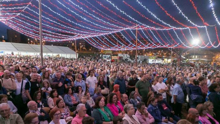 Las fiestas de prao de Corvera, "alfa y omega" del verano y pioneras del tardeo