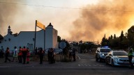El fuego acaba con viviendas en las Viñas de la Mata y preocupa el avance del fuego de Aliseda hacia Malpartida