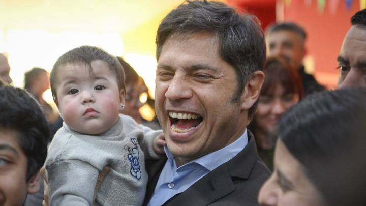 Kicillof acelera su campaña en la Provincia: hoy recorre cuatro municipios