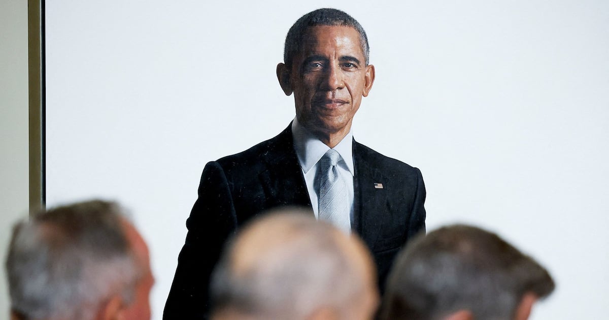 Trump news: Obama, Bush portraits moved in White House