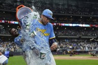 Brewers hold off skidding Mets 3-2 for 7th straight win thanks to Perkins' throw