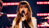 Kelly Clarkson Finally Reveals Emotional Health News After Missing Her Talk Show & Concerts: ‘While I Normally Keep My Personal Life Private… ‘