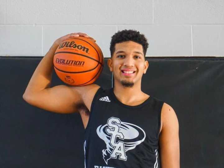 Jorjan Flores jugará en la NCAA