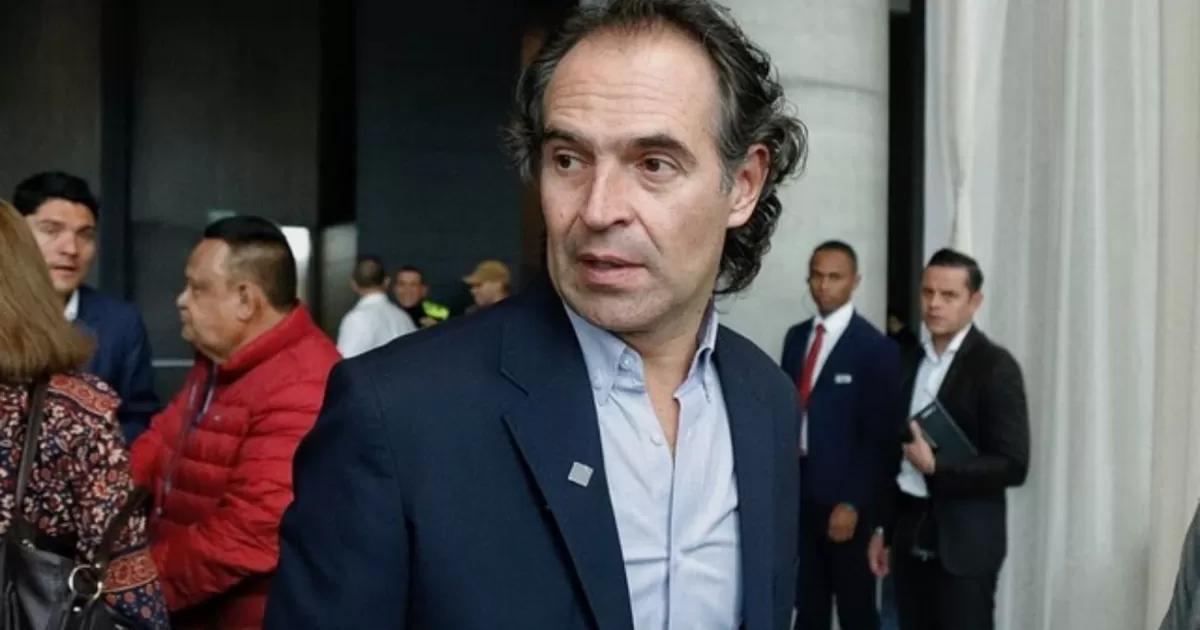 Alcalde de Medellín señala posible vínculo de la ‘Segunda Marquetalia’ en atentado a Miguel Uribe