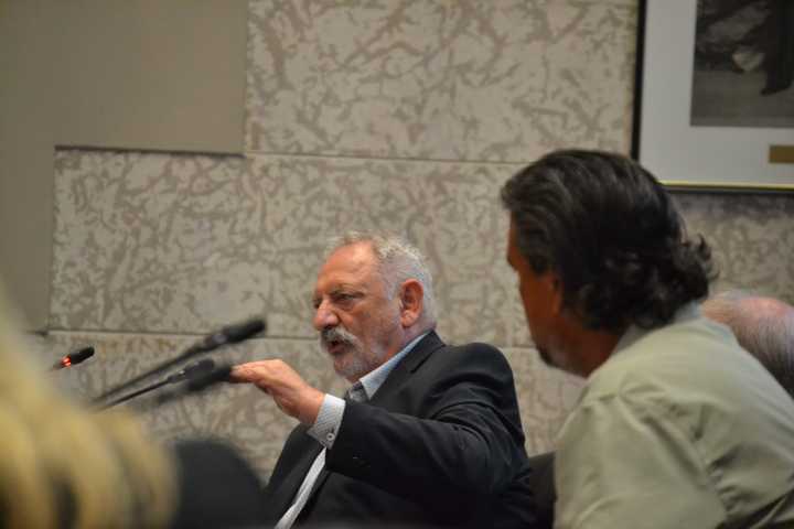 Council approves development permit with three-year term and mandatory community meeting before opening new complex needs facility