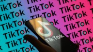 TikTok DMs update adds voice notes, photos, and videos