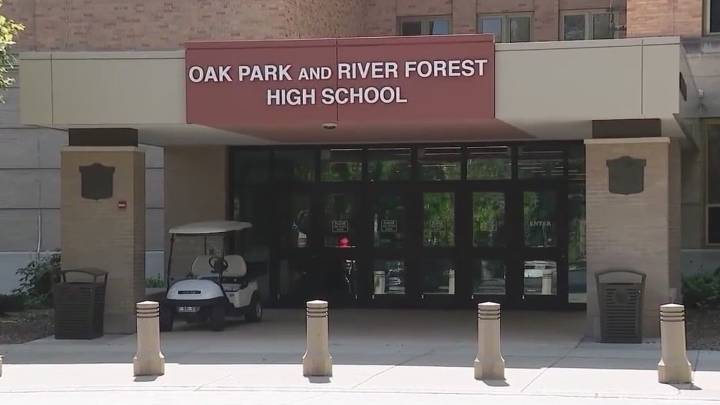 Chicago area high school removes bathroom doors to prevent vaping