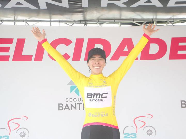 Colombiana Parra por alzar trofeo en Vuelta Ciclística a Guatemala