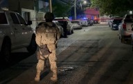 Asesinan a uno en su casa