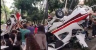 Video registró la caída de una avioneta Medellín: los árboles amortiguaron el impacto