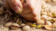 Para qué sirve triturar cáscaras de pistacho y cómo usarlas