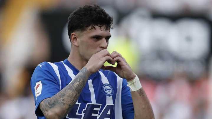 Javi López será el próximo: el Real Oviedo cierra el capítulo de altas en la defensa