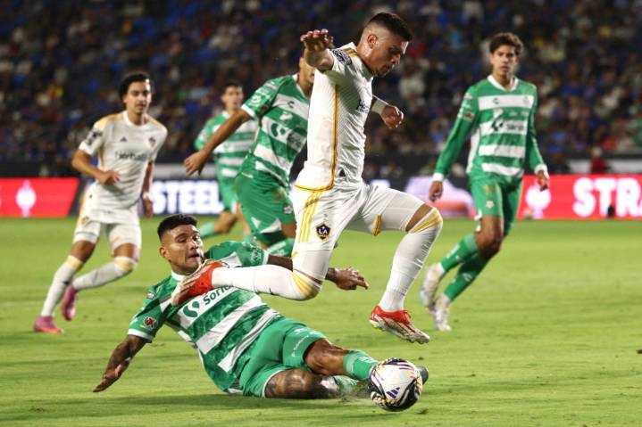 Galaxy rout Santos Laguna to reach Leagues Cup quarterfinals