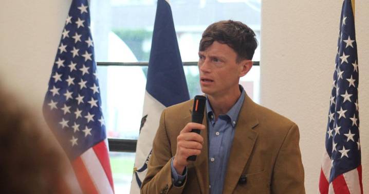 After a decade of defeats, some Iowa Democrats are changing the way they talk to voters