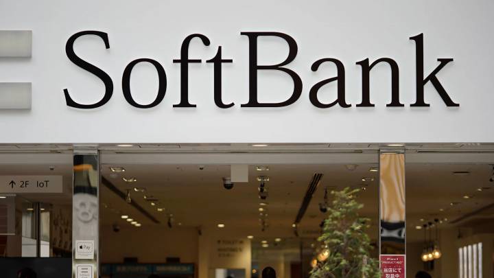 SoftBank’s profit rebounds on AI stocks