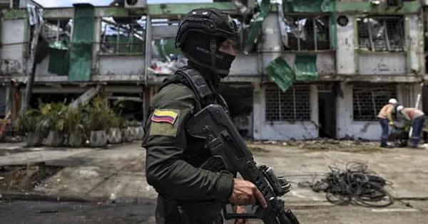 Petro, en jaque por ataques